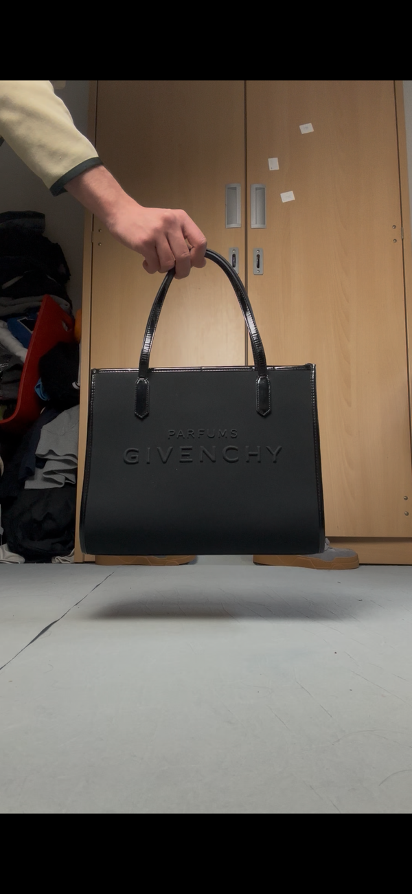 Givenchy Parfum Tasche