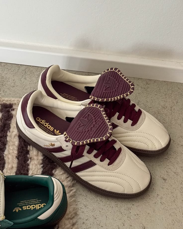Schuhe / WOMEN