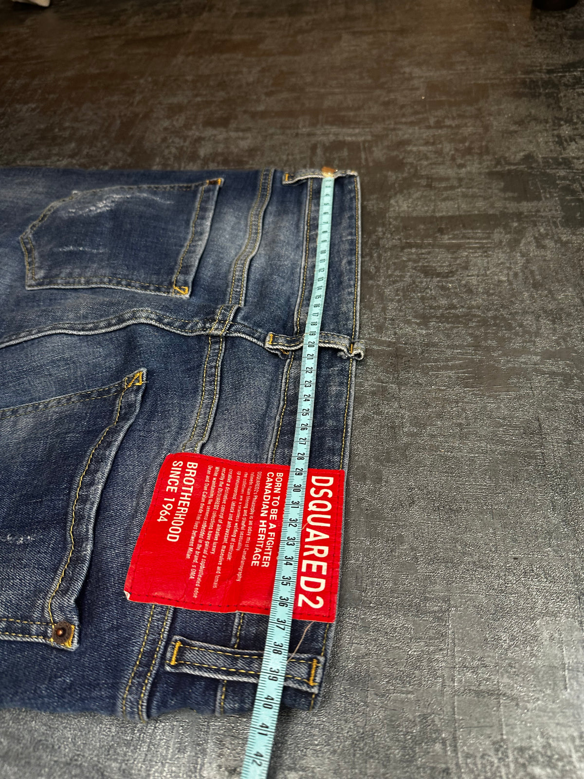 Dsqaured2 Ripped Slim Jeans (M MEN)