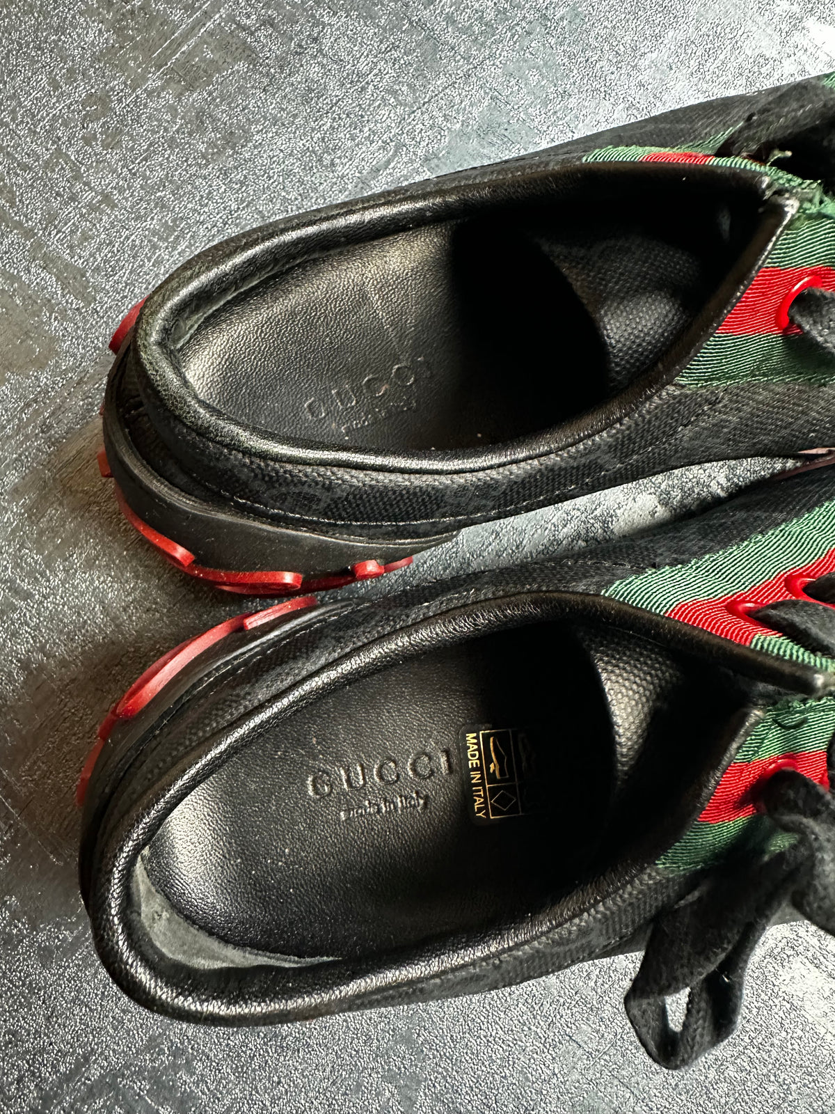 Gucci Sneaker Monogram (38 WOMEN)