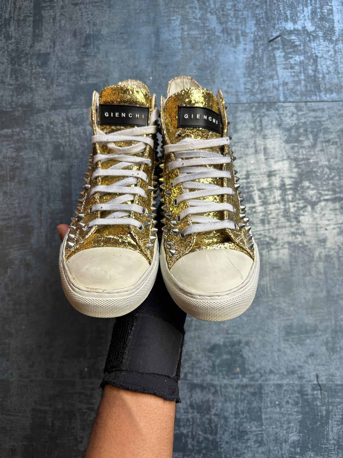 Metal Gienchi Spike Sneaker (38 WOMEN)