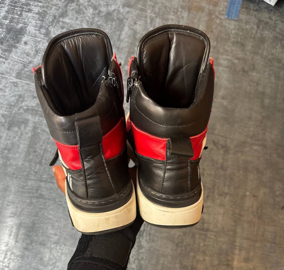 Dsqaured2 Icon Sneaker (40 MEN)