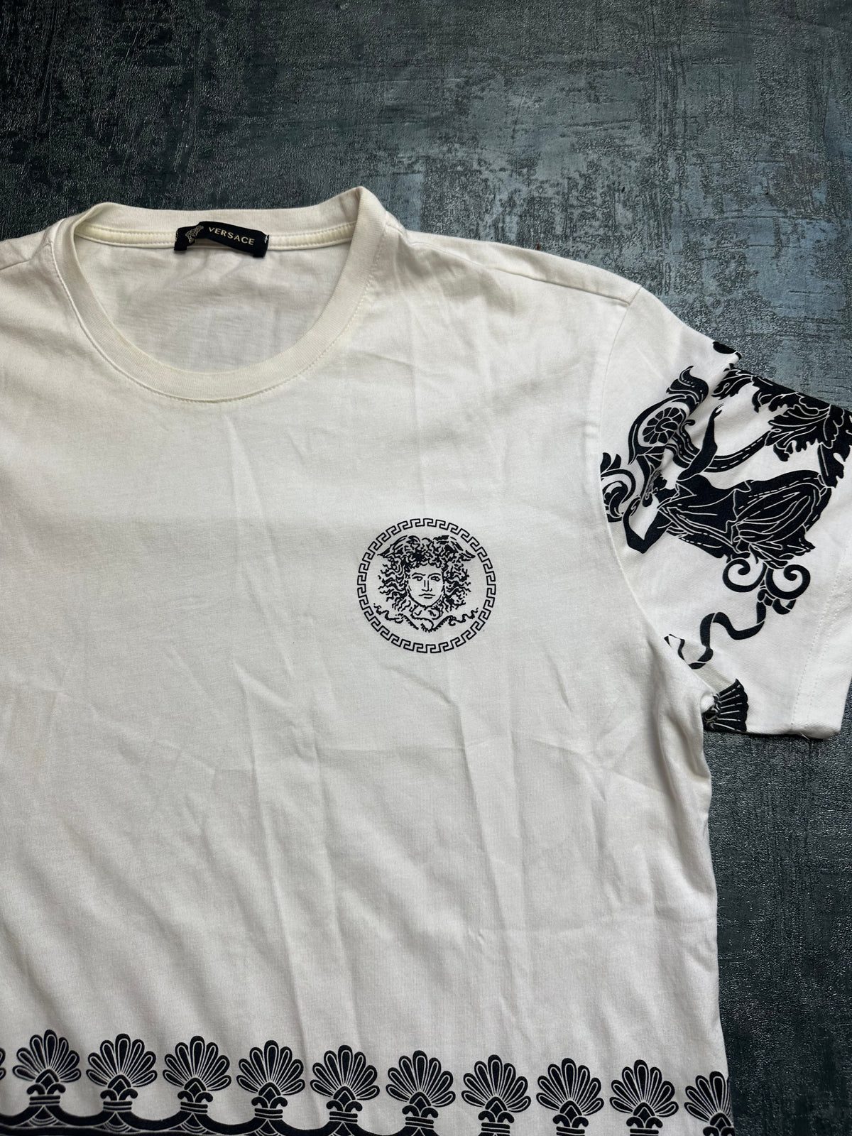 Gianni Versace T-Shirt (L MEN)