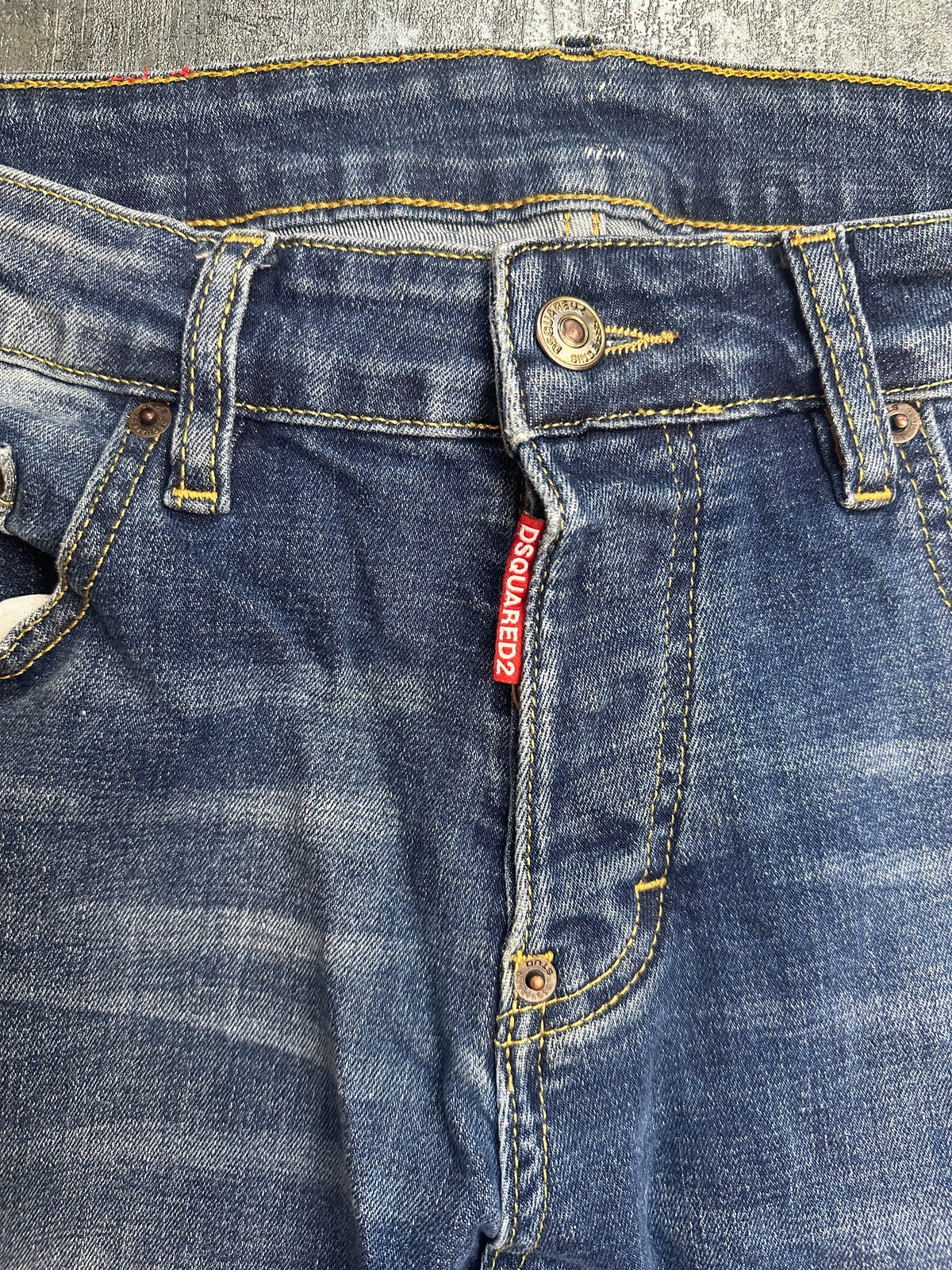 Dsqaured2 Ripped Slim Jeans (M MEN)