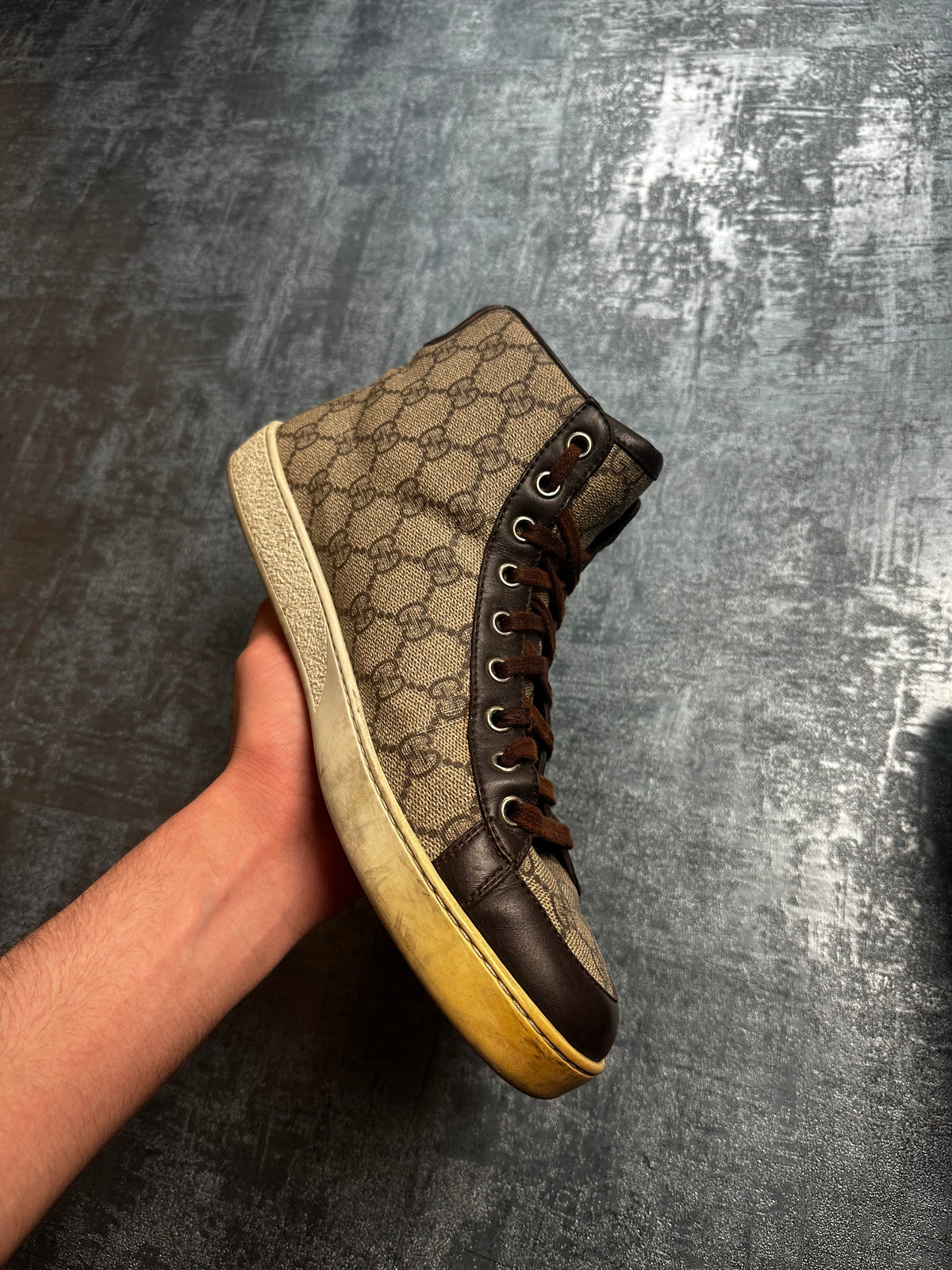Gucci Monogram Sneaker (40 MEN)