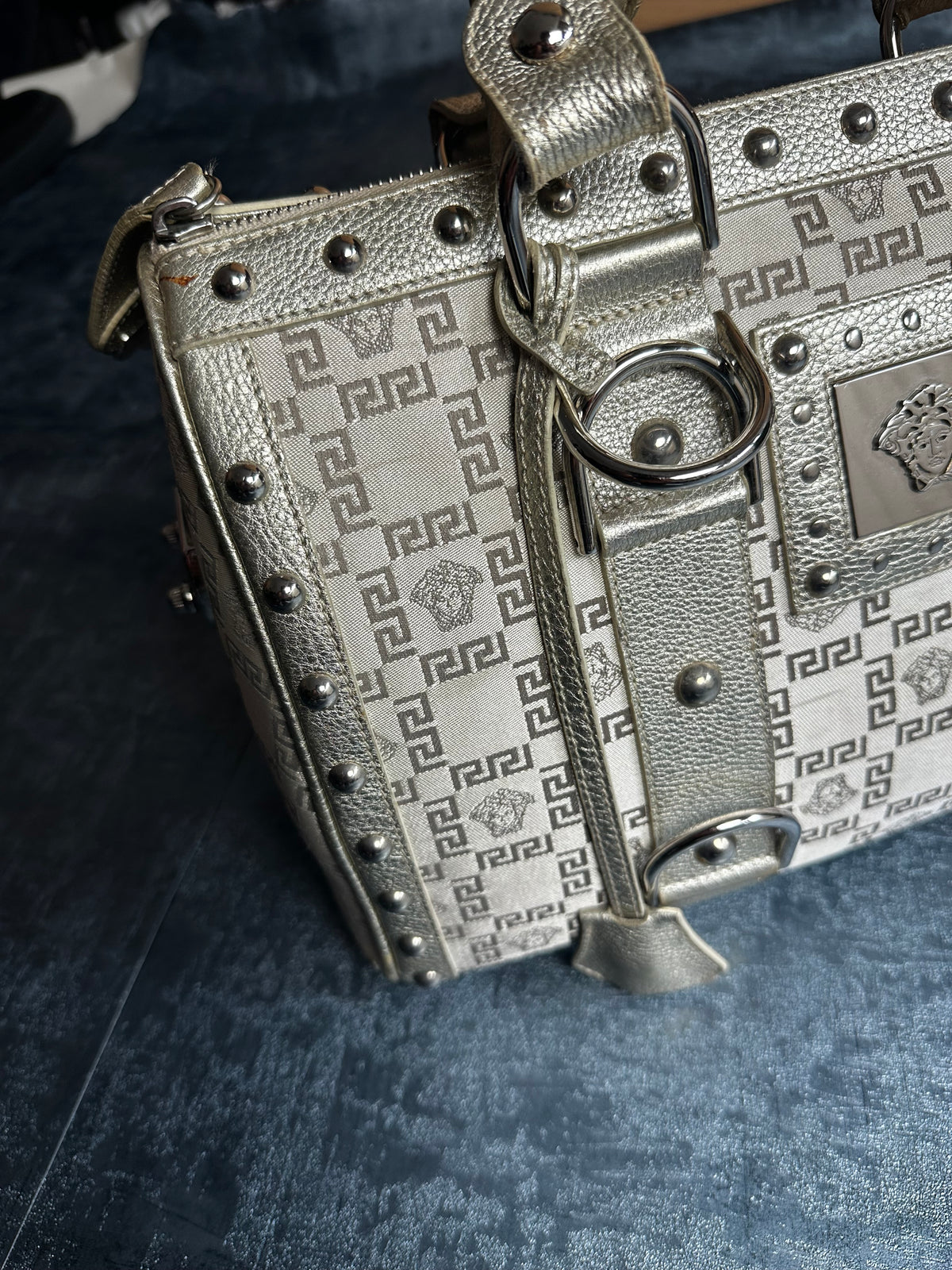 Versace Handtasche Silber Gold