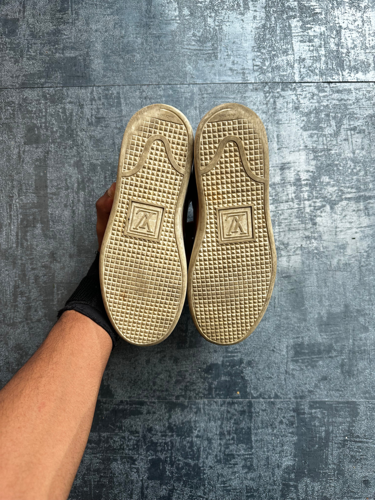 Louis Vuitton Shiny Sneaker (35 WOMEN)