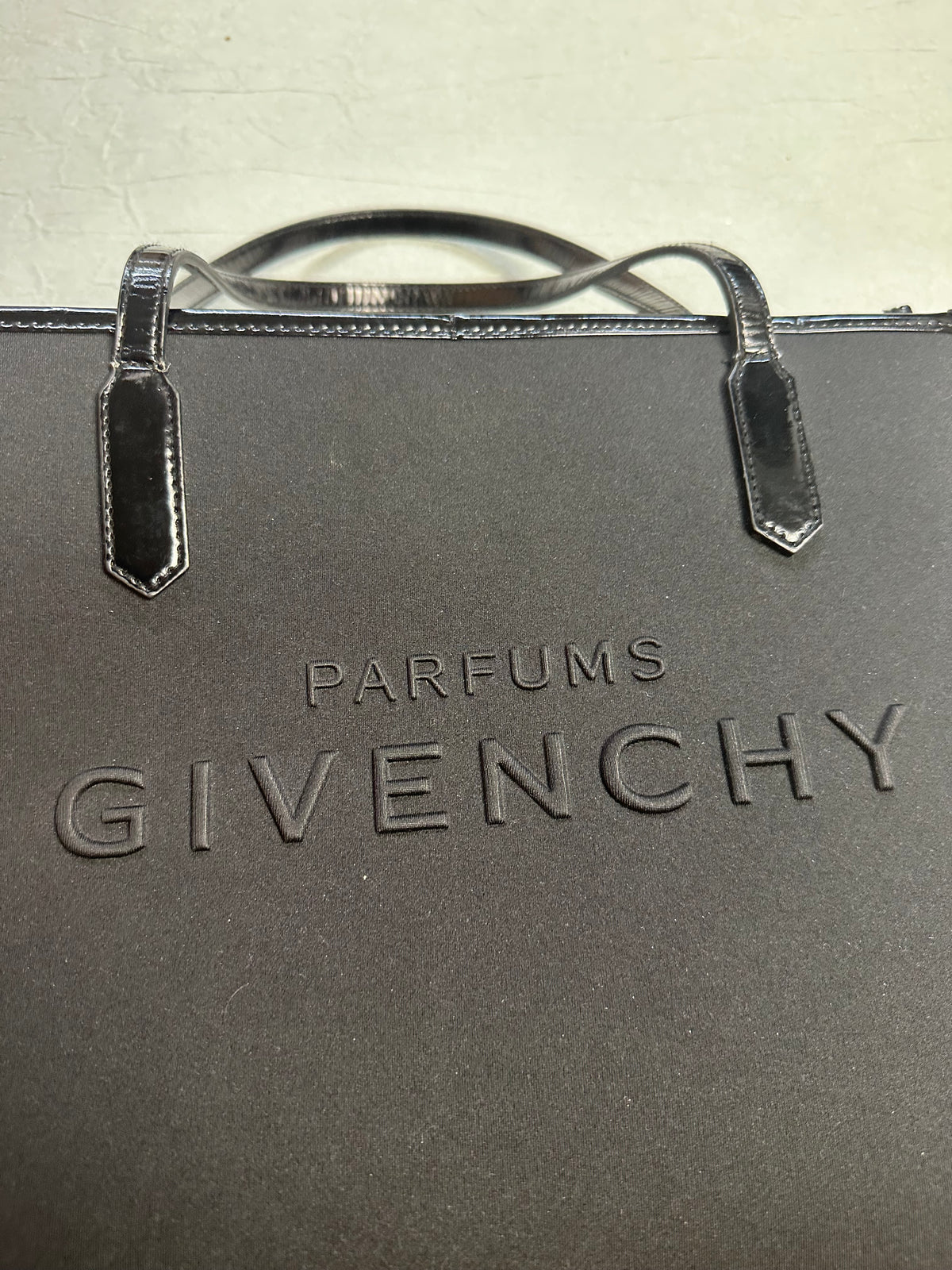 Givenchy Parfum Tasche