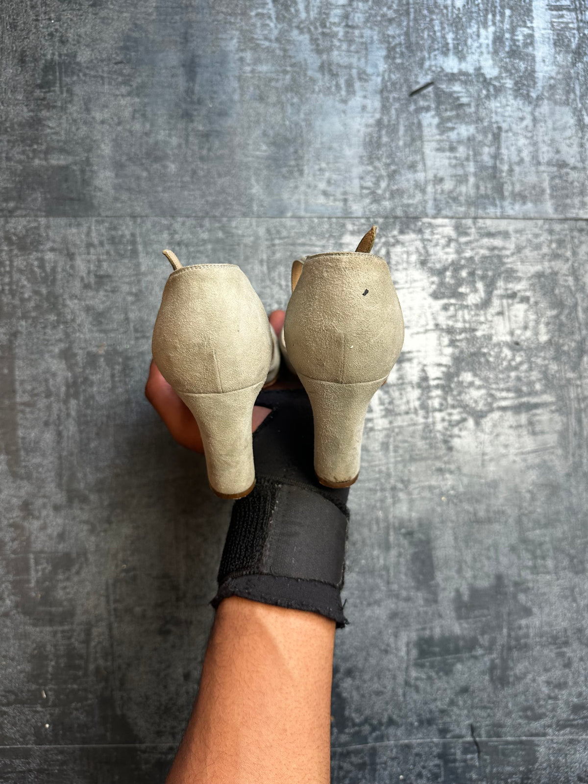 Christian Dior Leather Pumps (37 1/2 WOMEN)
