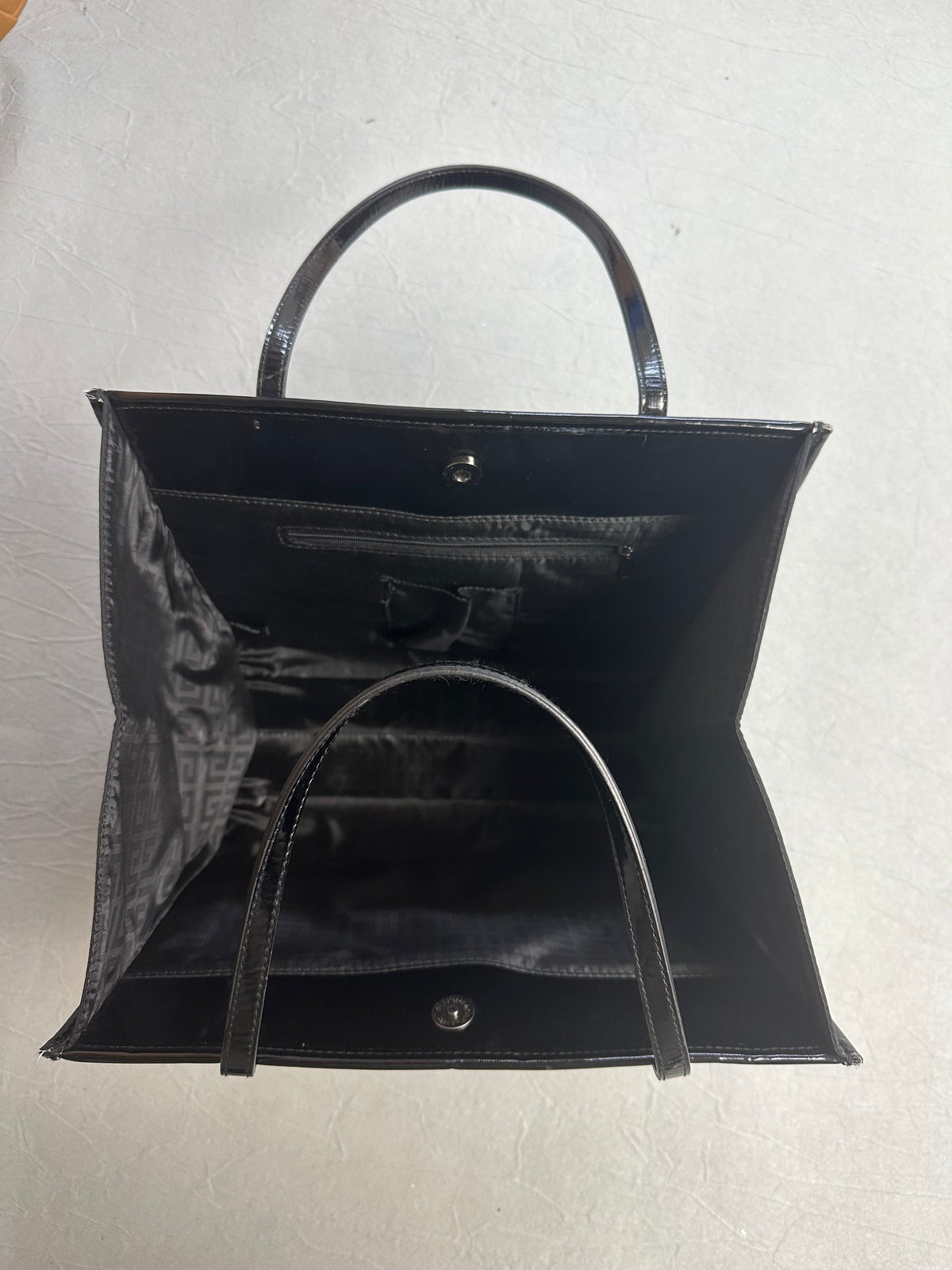 Givenchy Parfum Tasche